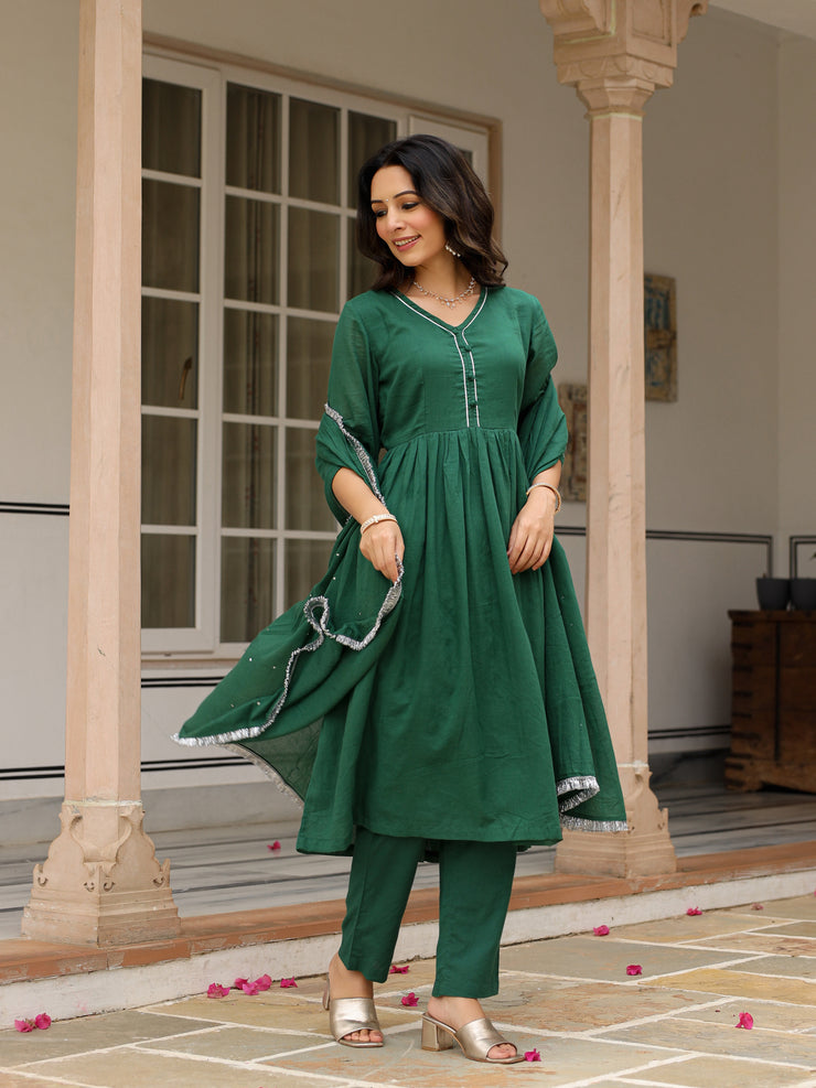Gehra Hara anarkali kurta set
