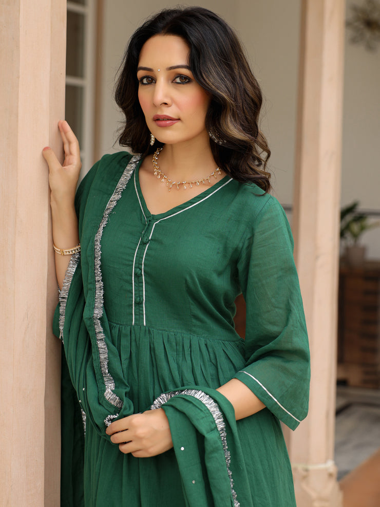 Gehra Hara anarkali kurta set