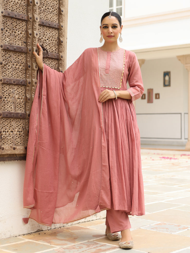 Feeka gulaabi anarkali kurta set