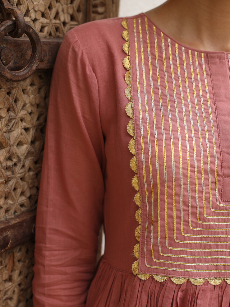 Feeka gulaabi anarkali kurta set