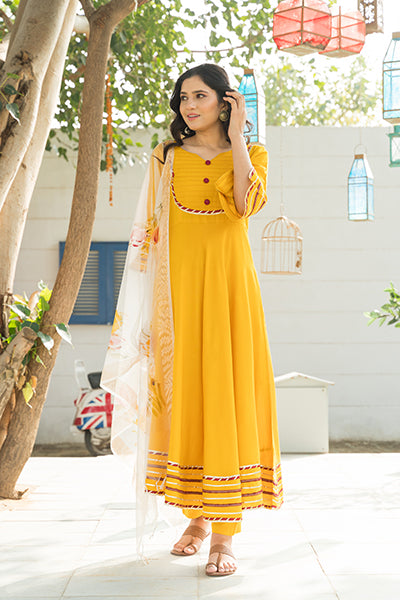 Dandelion Yellow Kurta Set with Floral Hand Paint Organza Dupatta