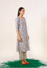 Women's  Floral Lavendar Hand Print Straight Kurta And Pants With Temple Gota Lace Detailings - Pheeta