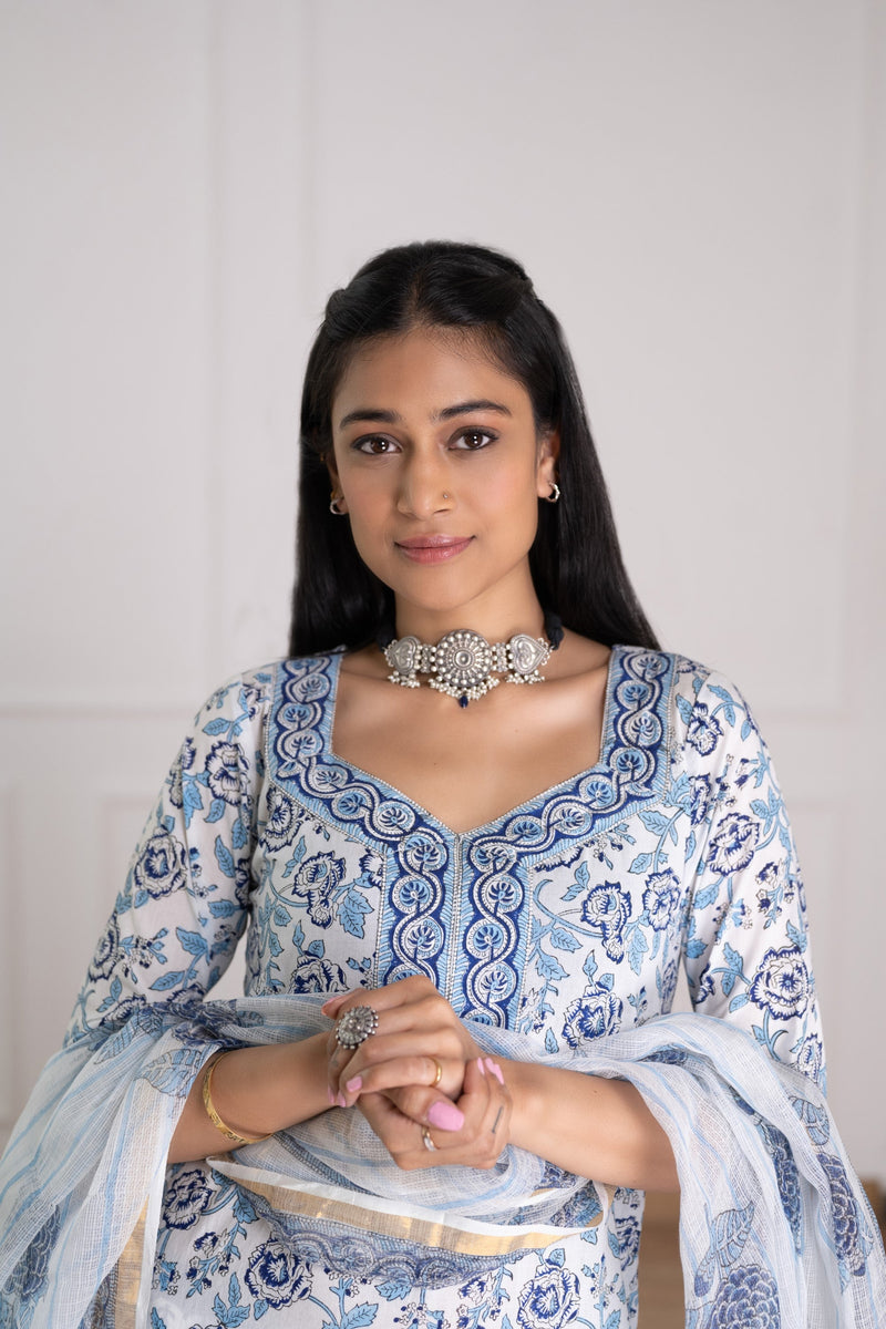 Women's Blue Floral Printed Kurta Pant Set with Printed Dupatta-Pheeta