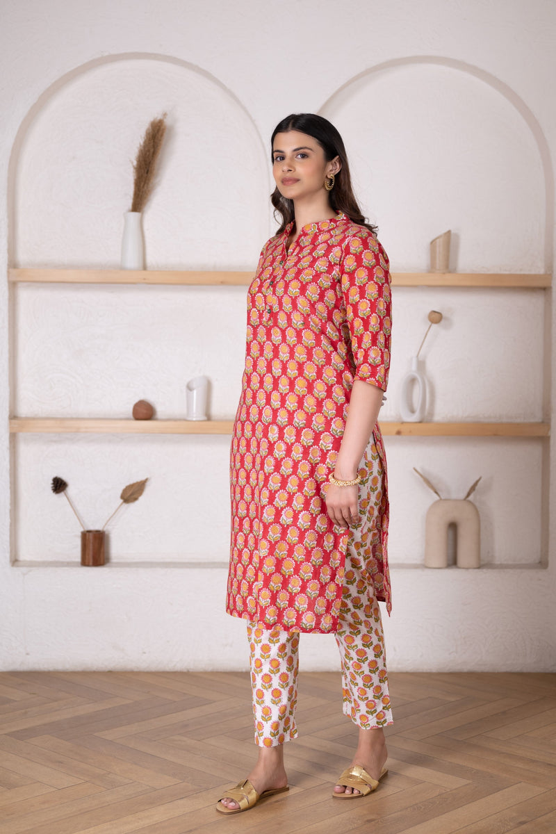 Women's Red Floral Printed Kurta Pant Set-Pheeta